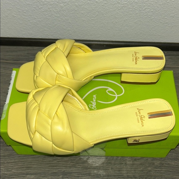 Sam Edelman Women Dawson Puffed Slide Sandals, Butter Yellow Leather - Picture 3 of 8